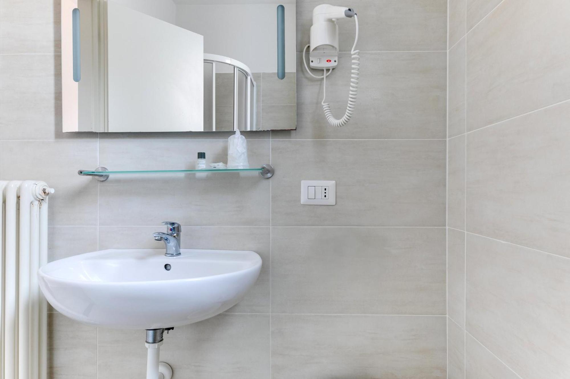 Hotel La Perla Rimini Eksteriør bilde